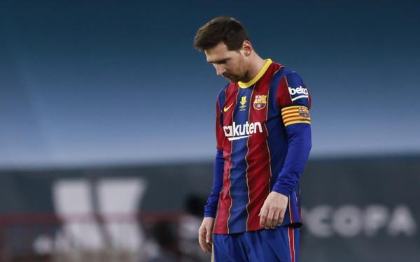 Messi Kapten Barcelona Lionel Messi jadi sorotan usai mendapat kartu merah akibat memukul pemain Athletic Bilbao, Asier Villalibre. (Foto: Reuters)