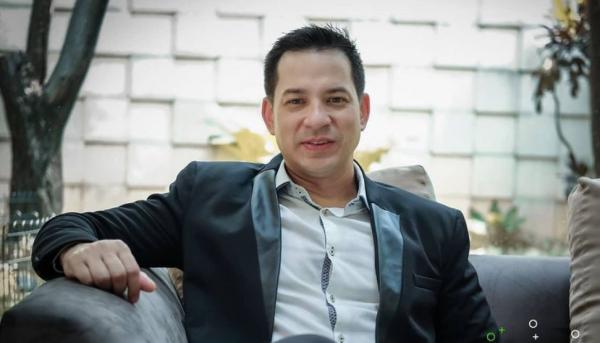 Aktor Lawas Idola Kaum Hawa Era 90-an. (Foto: instagram)