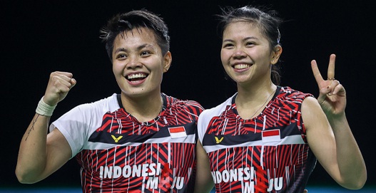 Greysia/Apriyani Greysia Polii/Apriyani Rahayu mengalahkan duo Malaysia Vivian Hoo/Yap Cheng Wen pada matchday kedua BWF World Tour Finals, Kamis (28/1/2021) sore. (PBSI)