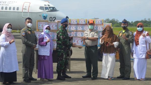 Paket rendang ke mamuju-1 Paket rendang yang dikirim untuk korban bencana di Mamuju (Rus Akbar/iNews)