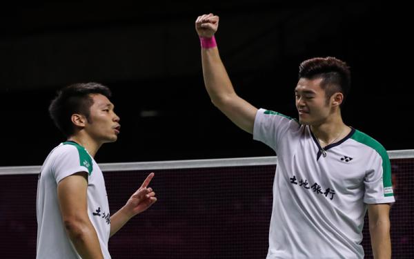 Lee Yang/Wang Chi Lin Ganda putra Taiwan Lee Yang/Wang Chi-Lin girang bisa mengalahkan pasangan Indonesia Mohammad Ahsan/Hendra Setiawan pada final BWF World Tour, Minggu (31/1/2021) (Foto: BWF)