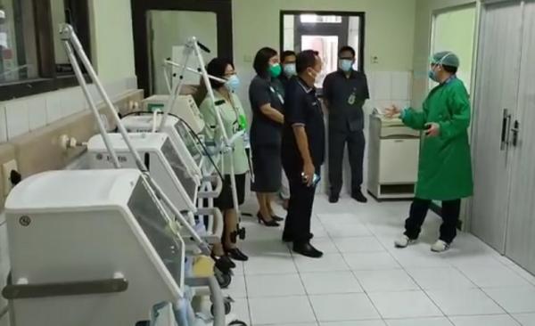 RSUD BUleleng Ruang Isolasi 2 RSUD Buleleng memiliki ruangan isolasi pasien Covid-19 berstandar WHO. (Foto: iNews.id/Pande Wismaya)