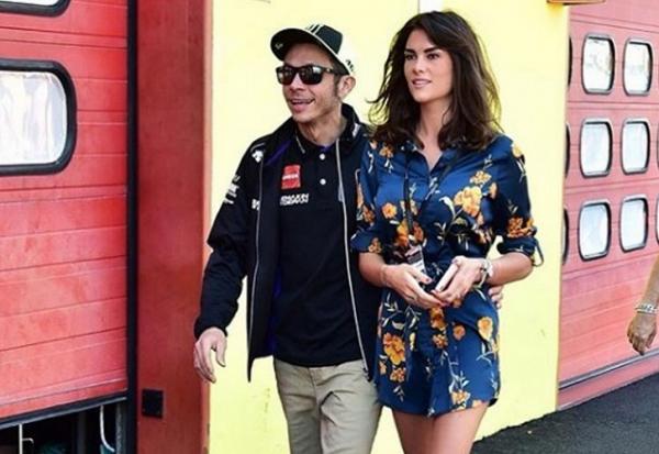 Valentino Rossi bersama Francesca Sofia Novello. (Foto: Instagram Francesca Sofia Novello)