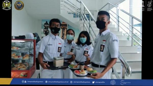 Siswa SMA Pradita Dirgantara