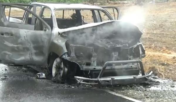 Mobil KPH Kapuas Hulu Terbakar Bangkai mobil KPH Kapuas Hulu yang hangus terbakar. (Foto: iNews.id/Uun Yuniar)