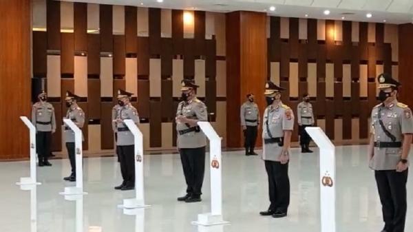 Mutasi Polri Puteranegara Kapolri Jenderal Pol Listyo Sigit Prabowo memimpin sertijab pejabat Polri, Rabu (24/2/2021). (Foto: Puteranegara Batubara).