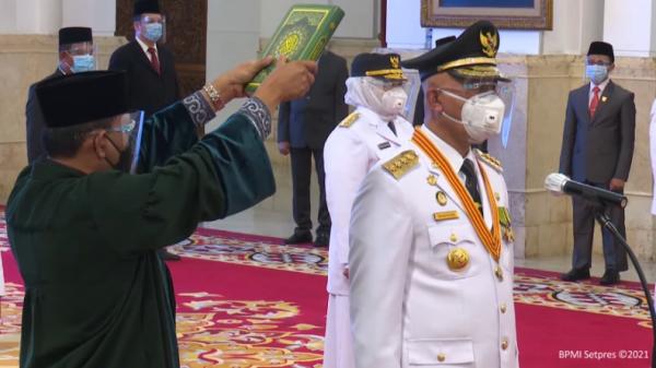 Gubernur Sumbar-3 Gubernur dan Wakil Gubernur Sumatera Barat (Sumbar) periode 2021-2024, Mahyeldi Ansharullah dan Audy Joinaldi (YouTube Sekretariat Presiden)