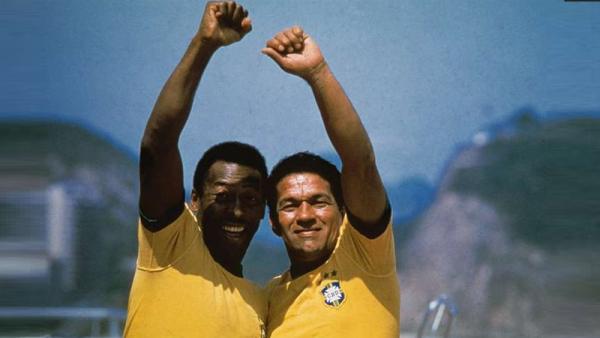 Pele dan Garrincha. (Foto: veja.abril)