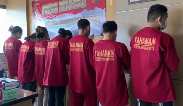 Prostitusi online Pontianak 2 Polresta Pontianak menangkap delapan pelaku prostitusi online. (Foto: iNews.id/Uun Yuniar)