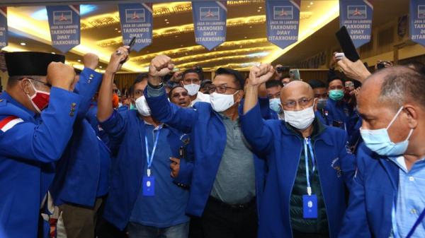 06 Antara Moeldoko Demokrat 3 Ketum PKPI, Diaz Hendropriyono membagikan foto lawas SBY dan Moeldoko saat masih aktif di TNI bersama AM Hendropriyono. (Foto: Instagram @diaz.hendropriyono)