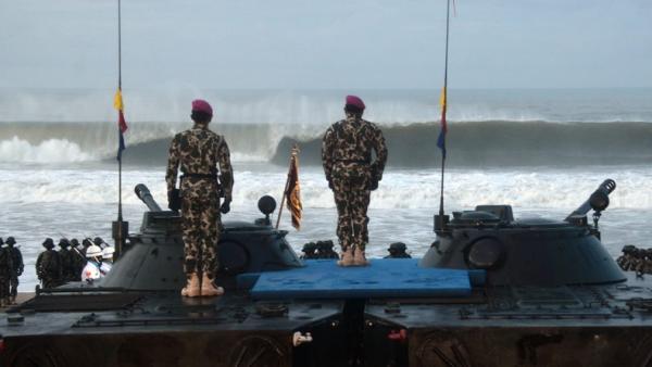 KSAL Laksamana TNI Yudo Margono KSAL Laksamana TNI Yudo Margono saat memimpin langsung pembaretan di Pantai Baruna Kondang Iwak Malang Selatan, Selasa (9/3/2021). (Foto:Dispen Kormar)