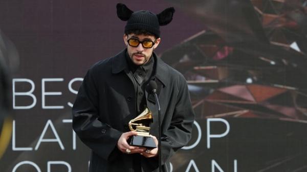 bad bunny Penyanyi Bad Bunny di Grammy Awards 2021. (Foto : grammy.com)