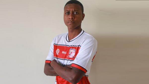 Jaja Madura united Hugo Gomes dos Santos Silva alias Jaja resmi bergabung Madura United. (Foto: Twitter @maduraunitedfc)