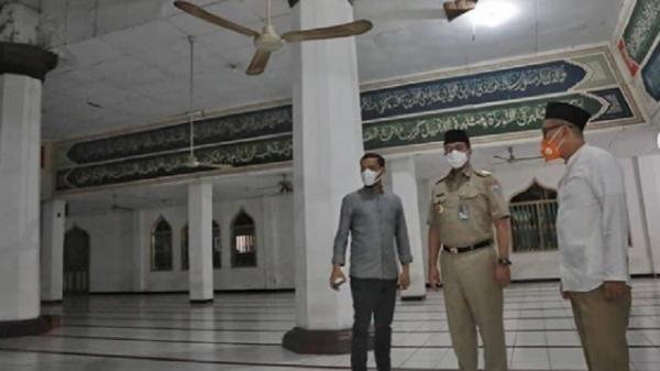 Anies Baswedan di Masjid Nurul Abrar Gubernur DKI Jakarta Anies Baswedan meninjau Masjid Nurul Abrar atau dikenal Masjid Mangga Dua, Jakarta, Senin (22/3/2021). (Foto: Instagram).