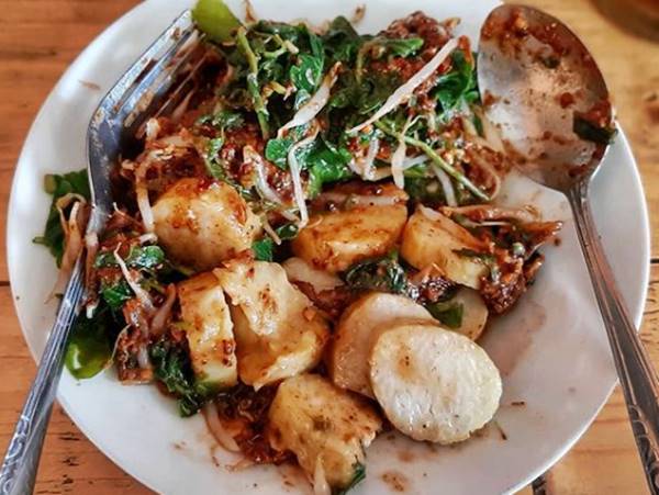 Nasi Pecel Pakis Khas Kudus Nasi Pecel Pakis Khas Kudus (Foto: Instagram @belanga.id)