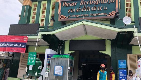 Pasar Beringharjo Yogyakarta Pasar Beringharjo Yogyakarta menyediakan berbagai macam condermata. (Foto: antara). (Foto: Antara)