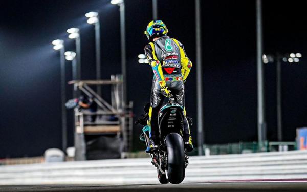 Pembalap Petronas Yamaha Valentino Rossi cuma finis ke-12 pada MotoGP Qatar 2021 di Sirkuit Losail, Senin (29/3/2021) dini hari WIB. (Foto: Twitter @ValleYellow46)