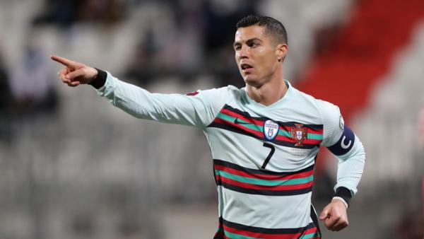 Striker Timnas Portugal Cristiano Ronaldo merayakan golnya ke gawang Luksemburg pada matchday ketiga Grup A Kualifikasi Piala Dunia 2022 zona Eropa di Josy Barthel Stadium, Rabu (31/3/2021) dini hari WIB. (Foto: REUTERS)