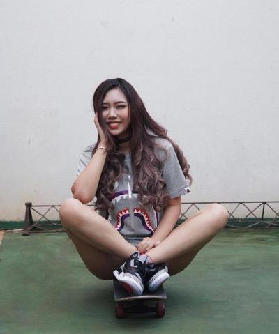 Kohl Siska Sisca juga hobi traveling. (Foto: IG)