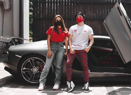 Atta dan Aurel kompak dalam nuansa merah putih.