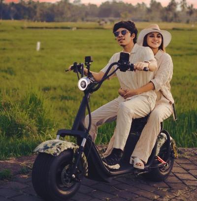 AttaAurel Atta dan Aurel saat bulan madu di Bali.