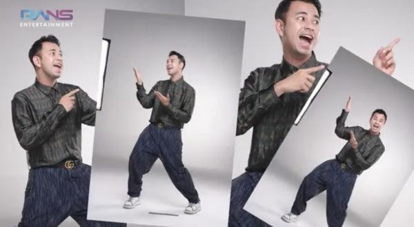 25aa Raffi Ootd Raffi Ahmad mengenakan busana tradisional Papua. (Foto: Dok YouTube Rans Entertainment)