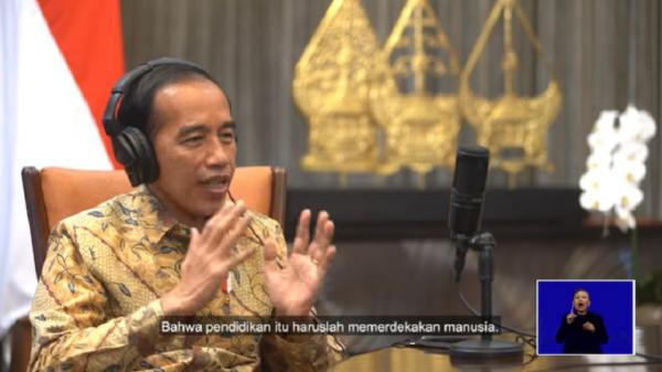 Jokowi podcast 2 Jokowi podcast bareng Nadiem, Minggu (2/5/2021).