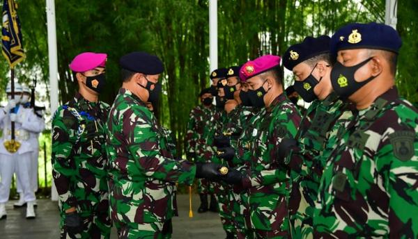KSAL Laksamana TNI Yudo Margono memimpin Serah Terima Jabatan (Sertijab). (Foto Dispenal).