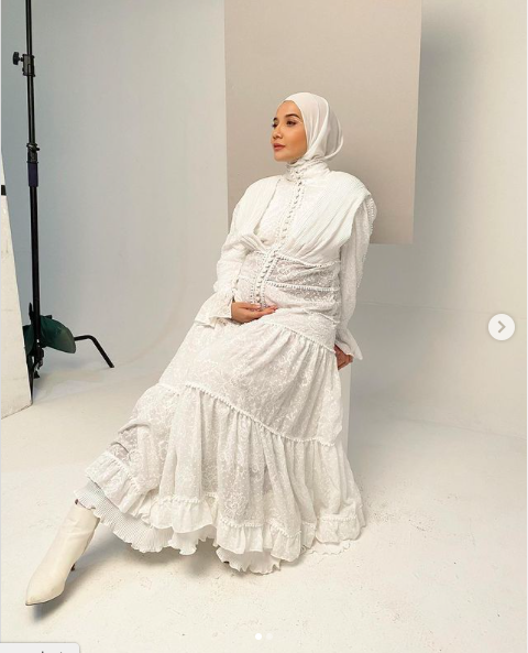 06 Zaskia Sungkar2 Potret cantik Zaskia Sungkar si ibu muda yang sangat keibuan (Foto: Instagram/Zaskia Sungkar)