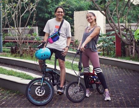 Joanna Alexandra 1 Kebersamaan saat bersepeda.