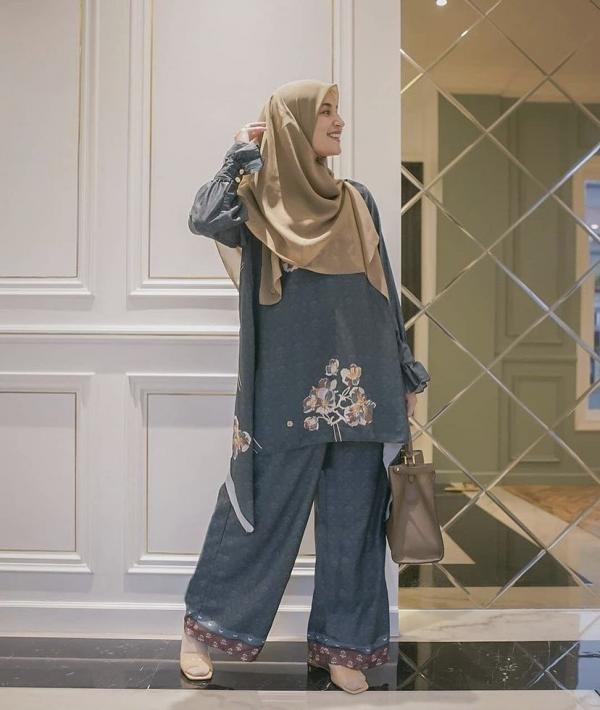 inspirasi fashion dari selebriti untuk merayakan Hari Raya Idul Fitri. (Foto: Instagram)