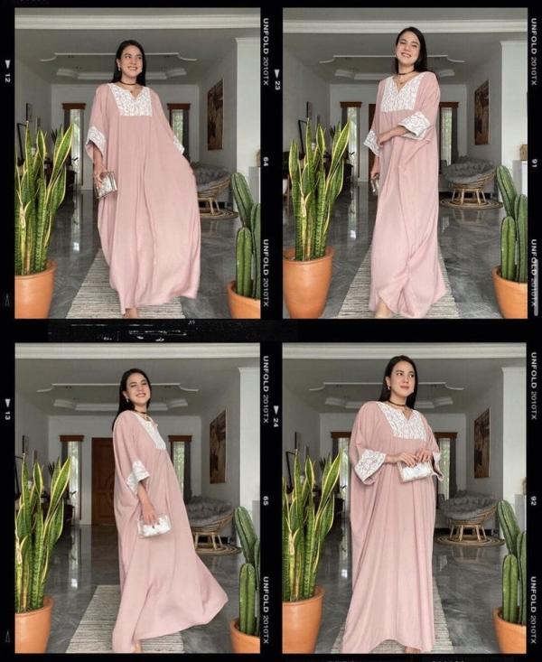 Fashion para artis rayakan Hari Raya Idul Fitri. (Foto: Instagram)