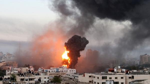 Aksi pro-Palestine dekat Kantor Konsulat Israel di Istanbul. (Foto: Reuters)