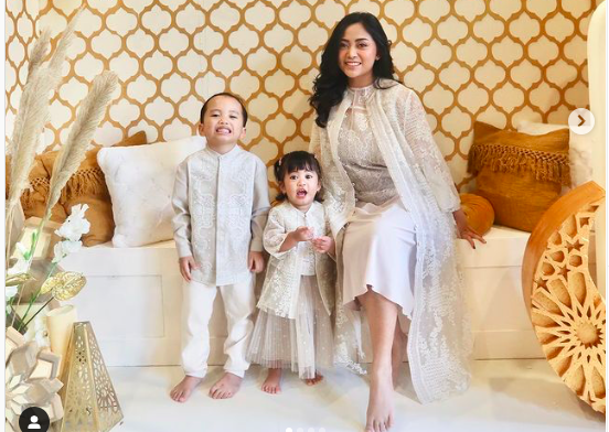 14 Rachel Venya Artis cantik ini merayakan Lebaran pertama dengan status barunya sebagai janda. (Foto: Instagram)