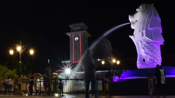 Singapura merupakan salah satu negara favorit wisatawan dari Indonesia (Foto: Patung Merlion/Reuters)