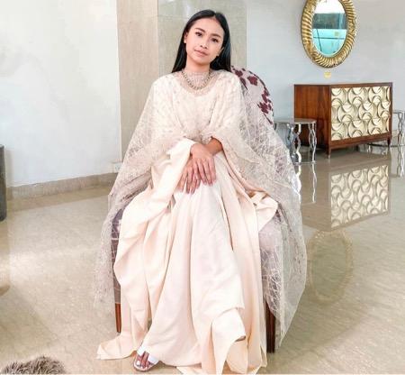 Ayya Renita Lebaran Ayya Renita saat Lebaran.