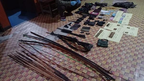 Barang bukti Barang bukti dari hasil olah TKP Kontak Tembak di Kampung Mayuberi (Istimewa)