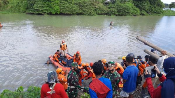 Mayat bocah tanpa identitas ditemukan  di Sungai Jeneberang, Sulsel (Herman Kambuna/MNC Portal)