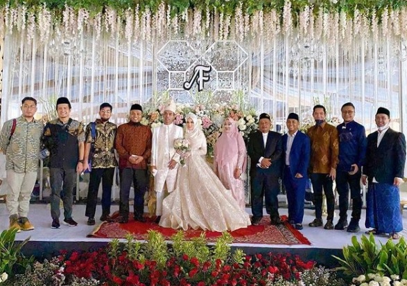 Resepsi UAS Resepsi pernikahan UAS di Gontor, Ponorogo. (Foto: Instagram/Arie Untung).