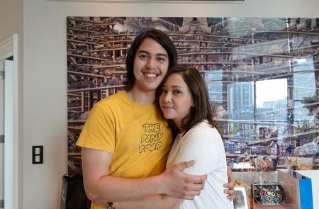 Maia dan Rumi Maia bersama putranya El Rumi.