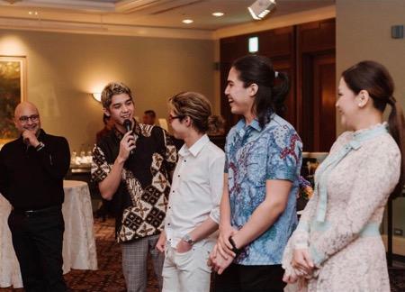 Maia Estianty saat nikah Momen Al, El, Dul saat merestui Maia Estianty menikah lagi.