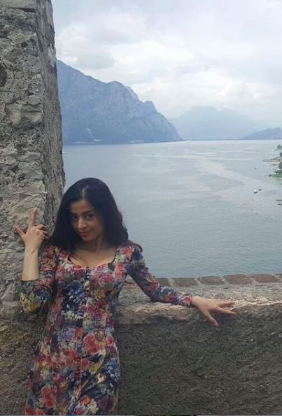 27 Virgin Para selebriti Indonesia yang memilih hijrah ke luar negeri. (Foto: Instagram)