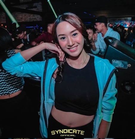 Para artis cantik ini sempat dituding sebagai pelakor. (Foto: Instagram) 