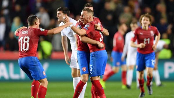 Pemain Republik Ceko merayakan gol ke gawang Inggris. (Foto: CDN)