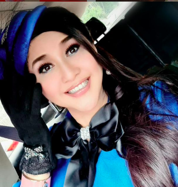 04 Paramitha Artis cantik ini selalu mengelilingi Onky Alexander. (Foto: Instagram)