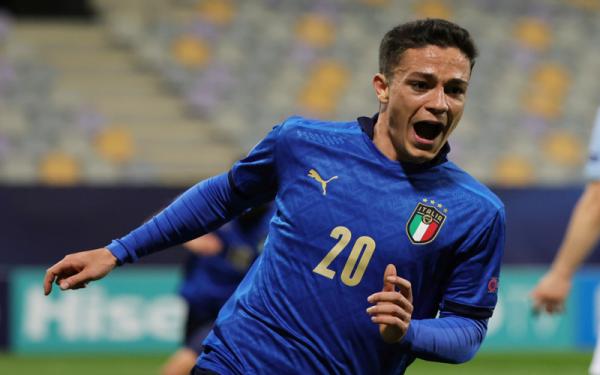 Giacomo Raspadori Striker Sassuolo Giacomo Raspadori saat beraksi bersama Timnas Italia Junior di Euro U-21. (Foto: Reuters)