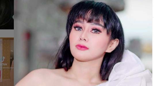 07 Denise 4 Orang yang Mendadak Terkenal karena Penuh Sensasi. (Foto: Instagram)