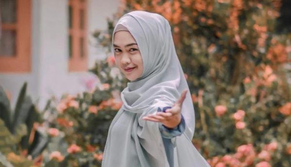Ria Ricis, Artis cantik aktif di TikTok.