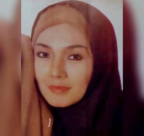 Eva Arnaz jilbab Eva Arnaz saat sudah berjilbab sekarang.