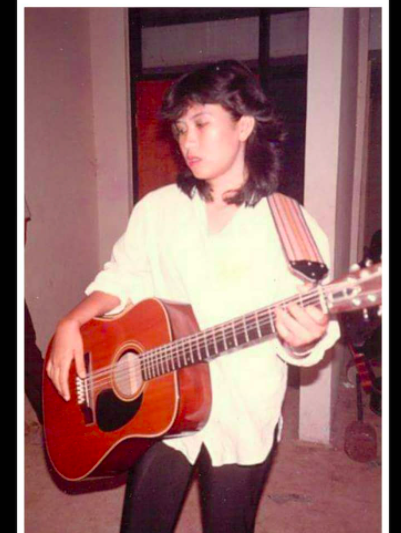 Gaya Nicky Astria penyanyi rock era 1990an sukses menjadi trendsetter gadis-gadis yang ingin terlihat keren.&nbsp;(Foto: Instagram)